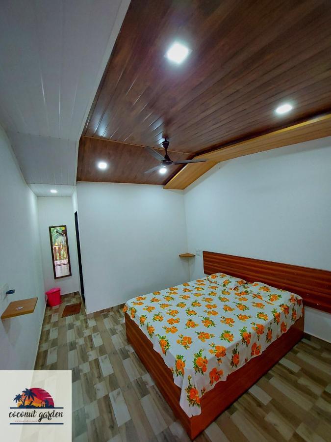 Coconut Garden Beach House Mālvan Exterior foto